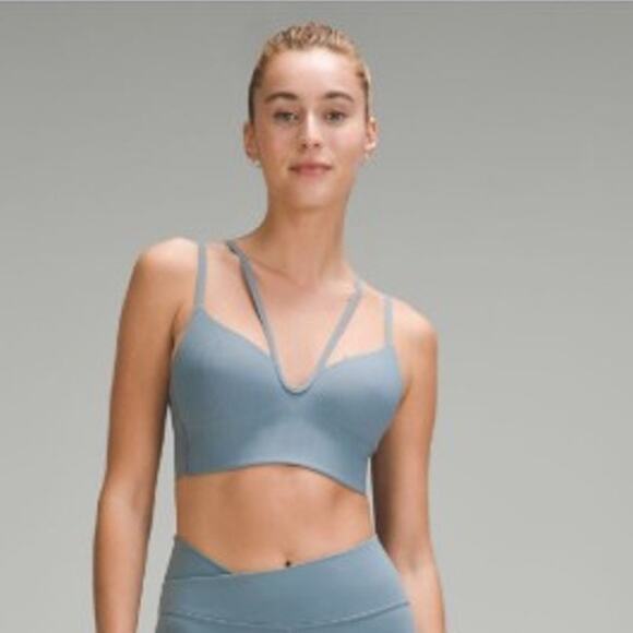 Lululemon Like a Cloud Strappy Longline Ribbed Bra Size 4 Light Support Yoga - Picture 1 of 4